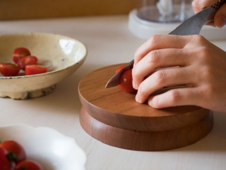 スタジオユタカ　丸いカッティングボード