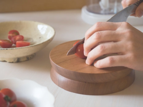 スタジオユタカ　丸いカッティングボード