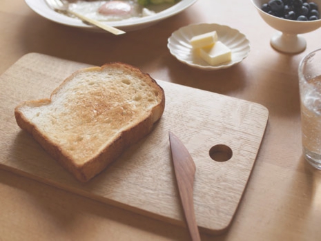 スタジオユタカ　木のカッティングボード　ナラ