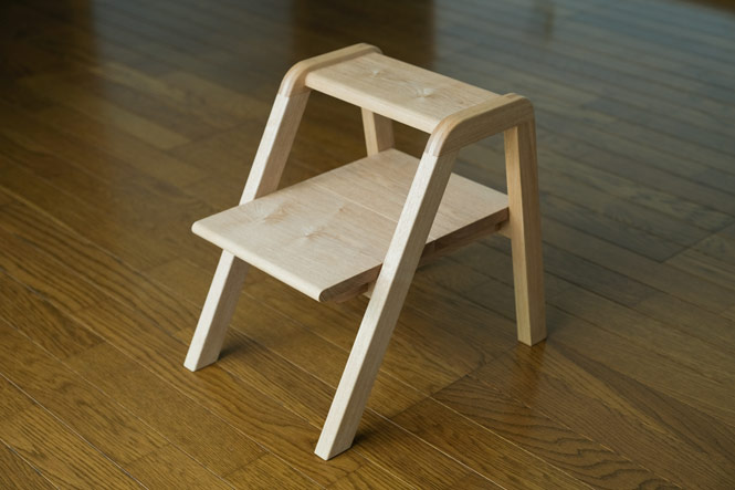スタジオユタカ 踏み台椅子